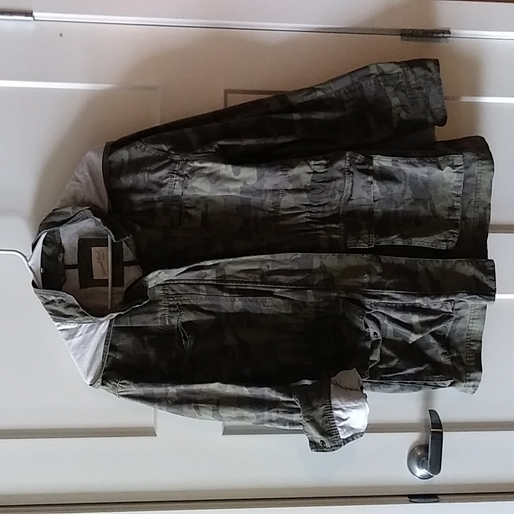Camoflauge Lightweight Coat